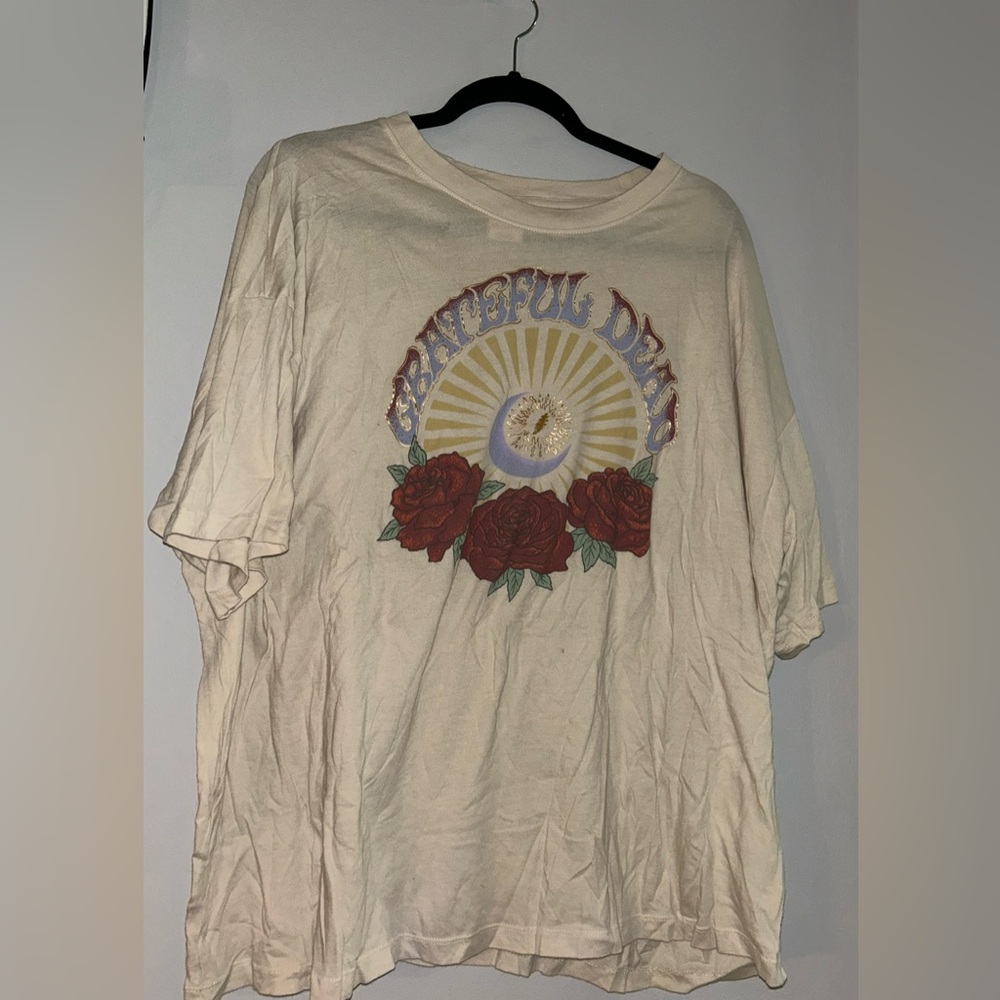American Eagle Outfitters Beige Band Tee